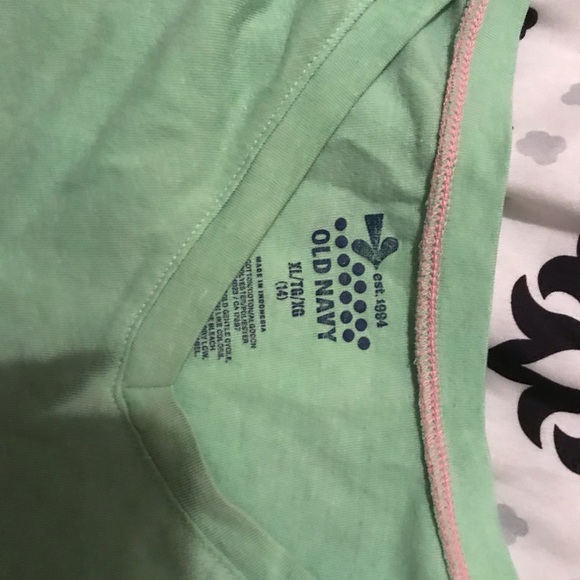 Green top - Picture 2 of 3